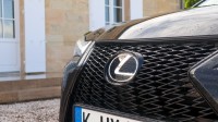 Lexus UX 300h F-Sport Design